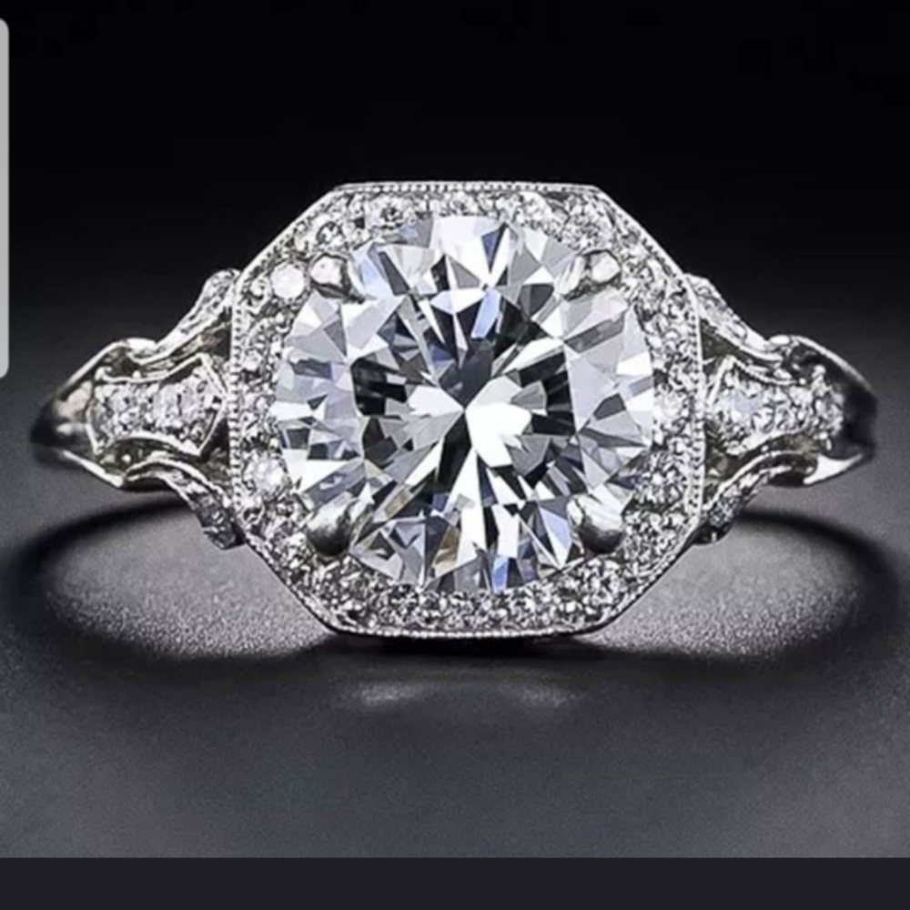 Round cut halo simulated diamond ring - Picture 2 of 6